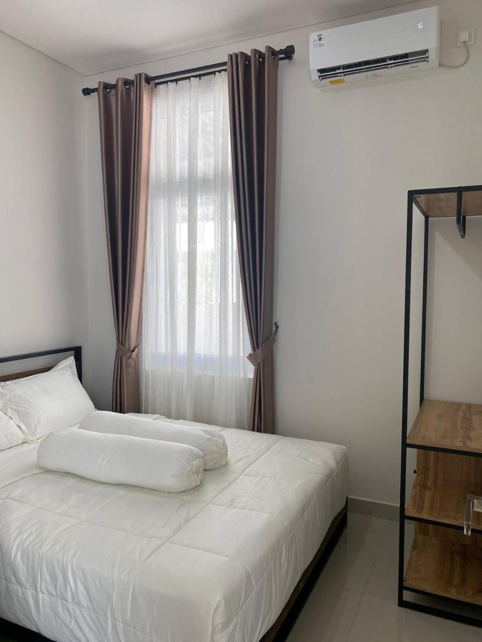 Villa Ku Villa Mu Семаранг Екстер'єр фото